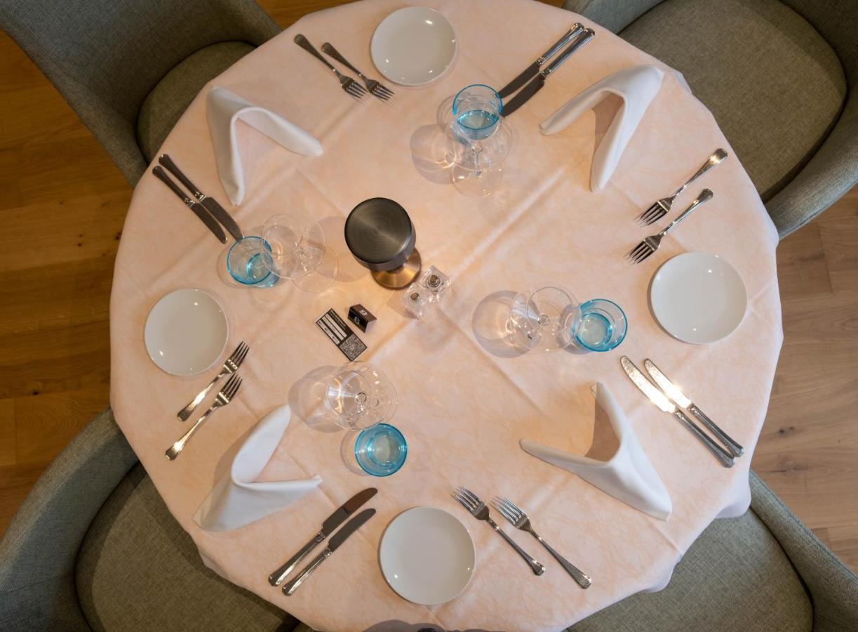 Boutique Hotel De L'Ecu Vaudois Begnins Bagian luar foto